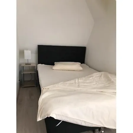 Am Waldschwimmbad * ألتيناو